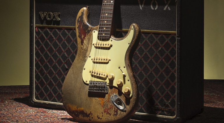 Die bevorstehende Auktion der legendären 1961 Fender Stratocaster von Rory Gallagher steht bevor. Fans und Sammler kommen zusammen, um das Erbe eines der größten Gitarristen aller Zeiten zu ehren.