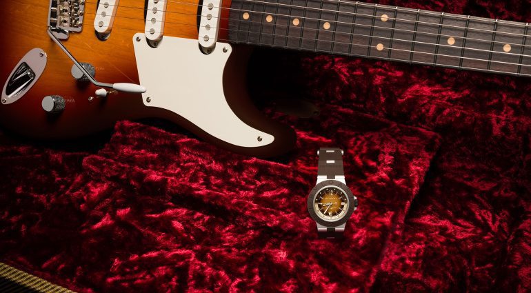 Die limitierte Fender Custom Shop Bvlgari Stratocaster vereint die legendäre Handwerkskunst von Fender mit der exquisiten Ästhetik von Bvlgari.