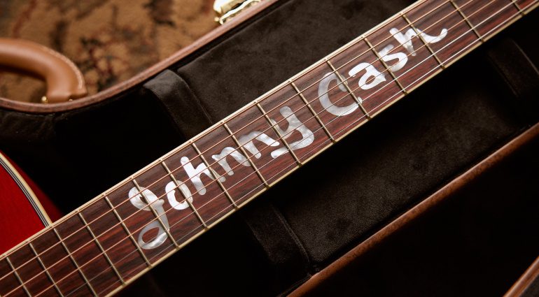 Gibson feiert mit der Johnny Cash SJ-200 und der Rosanne Cash J-185 zwei neue LTD-Modelle. Ausgestattet mit feinsten Komponenten sind sie handgefertigte Schönheiten.