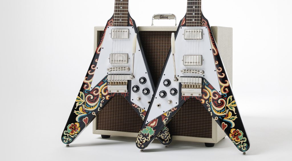 Die neue Epiphone Jimi Hendrix "Love Drops" Flying V ist die Nachbildung seiner handbemalten Gitarre aus den Jahren 1967-1969.