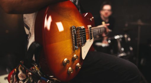 Die neue Gibson Les Paul Studio ist zu Recht sehr beliebt. Eine echte “Paula“ mit gutem Preis-Leistungs-Verhältnis und Made in USA.