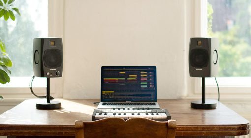 ADAM Audio D3V Desktop-Studiomonitore