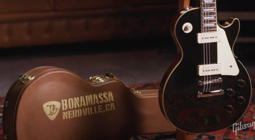 Die Epiphone Joe Bonamassa 1955 Les Paul Standard ist die jüngste Rekonstruktion einer seltenen Gitarre aus Bonamassas Gitarrensammlung.