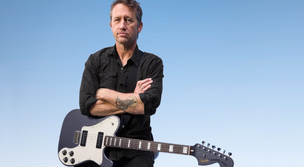 Die Fender Chris Shiflett Cleaver Telecaster Deluxe gibt es jetzt für alle, die eine puristische Rockgitarre mit viel Substanz und Power suchen.