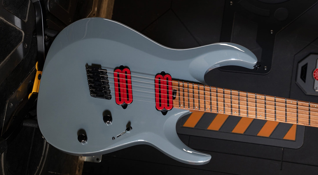 Cort Guitars setzt mit der neuesten Generation ihrer X-Serie, der Cort X700 Mutility II, neue Maßstäbe im Gitarrendesign.