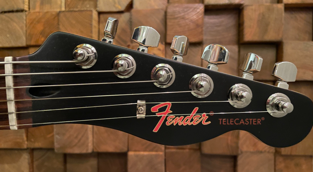 Fender Noir Telecaster: Gitarren-Highlights der Woche