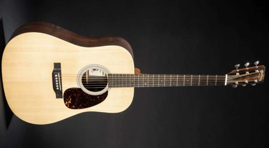 Die Martin Billy Strings Signature Modelle sind inspiriert von Billys geschätzter D-28 aus dem Jahr 1940, aber mit modernem Twist.