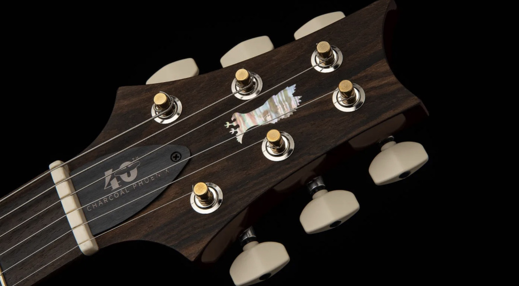 Die PRS Charcoal Phoenix Limited Edition ist das Resultat von Paul Reed Smiths Vision und seiner Passion als Gitarrenbauer.