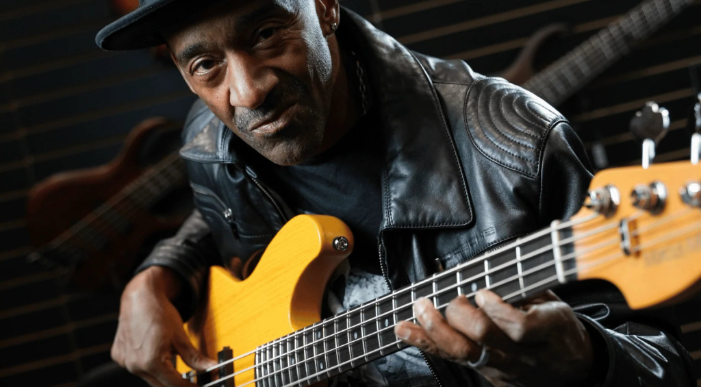 Marcus Miller 2025: P6 Sandblasted