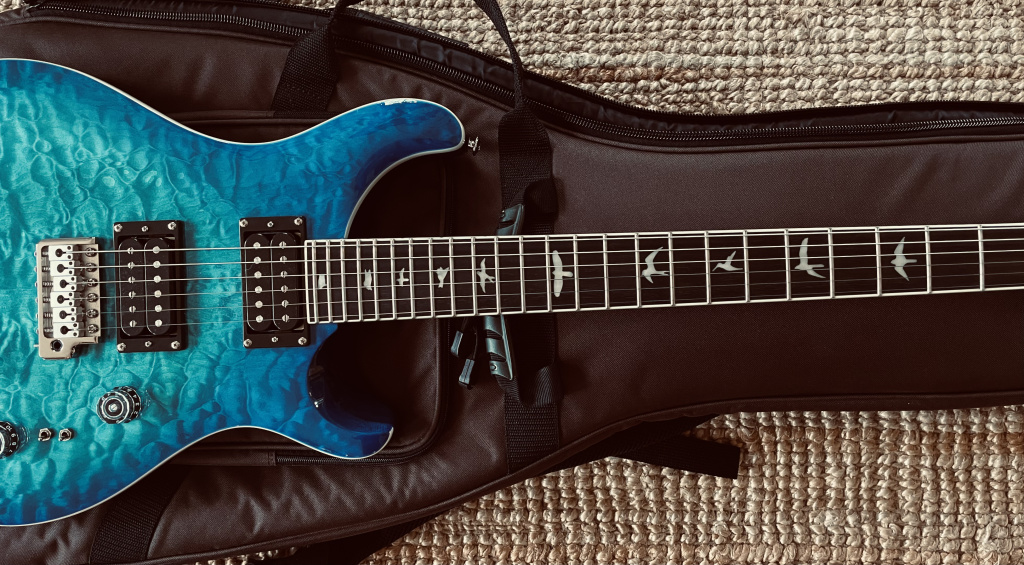 PRS SE Custom 24-08 Quilt Lake Blue: Gigbag ist dabei!